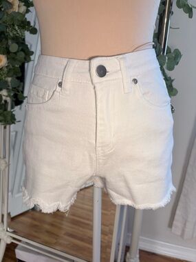 Abound Women's Cream Jean Shorts